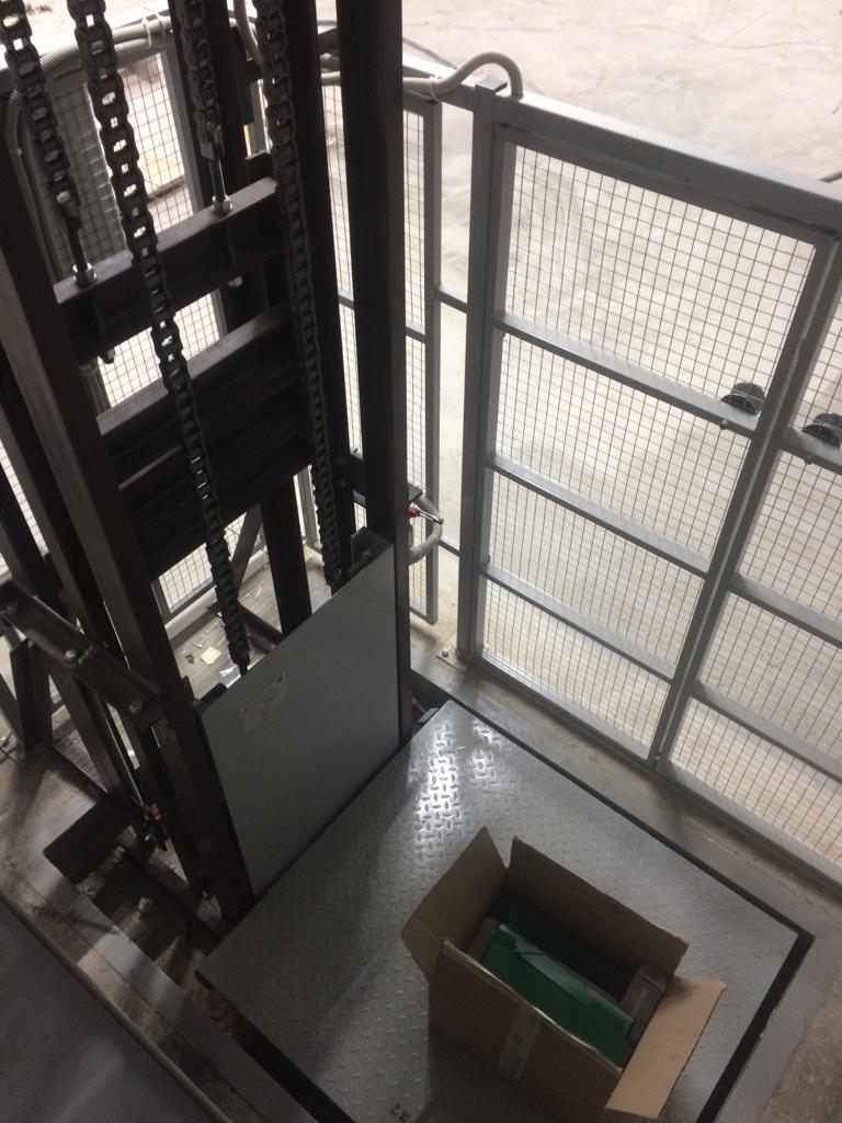 Консольный подъемник, 500 кг, Казань, склад