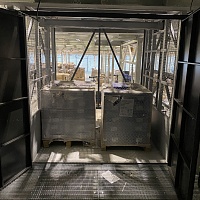 Грузовой подъемник в металлокаркасной шахте, 2000 кг в Самаре